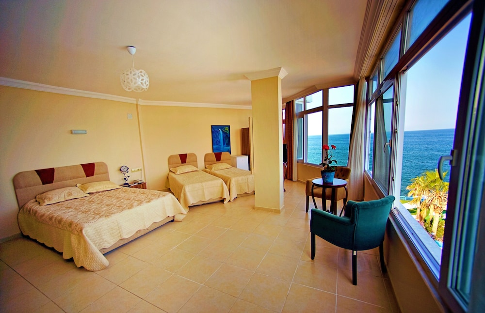 Standard Room photo 3