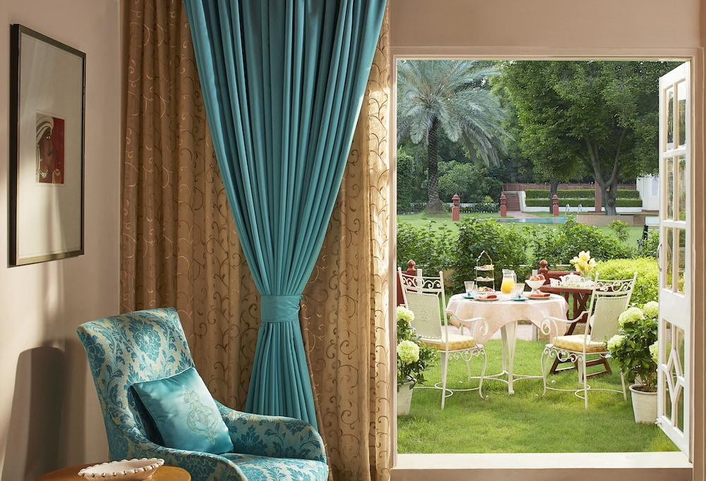 Luxury Room, 1 King Bed, Garden View (with sitout)