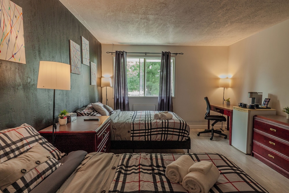 Standard Quadruple Room, 2 Double Beds, Pets Allowed, Courtyard View