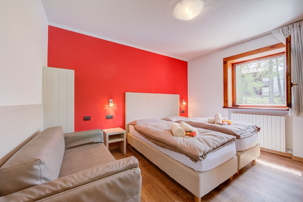 Family Apartment, Multiple Beds, 2 Bathrooms (Ribes)
