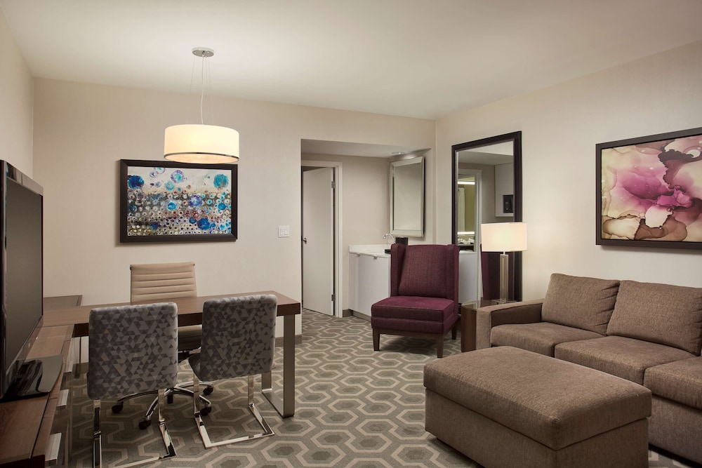 Suite, 2 Queen Beds - Photo 3