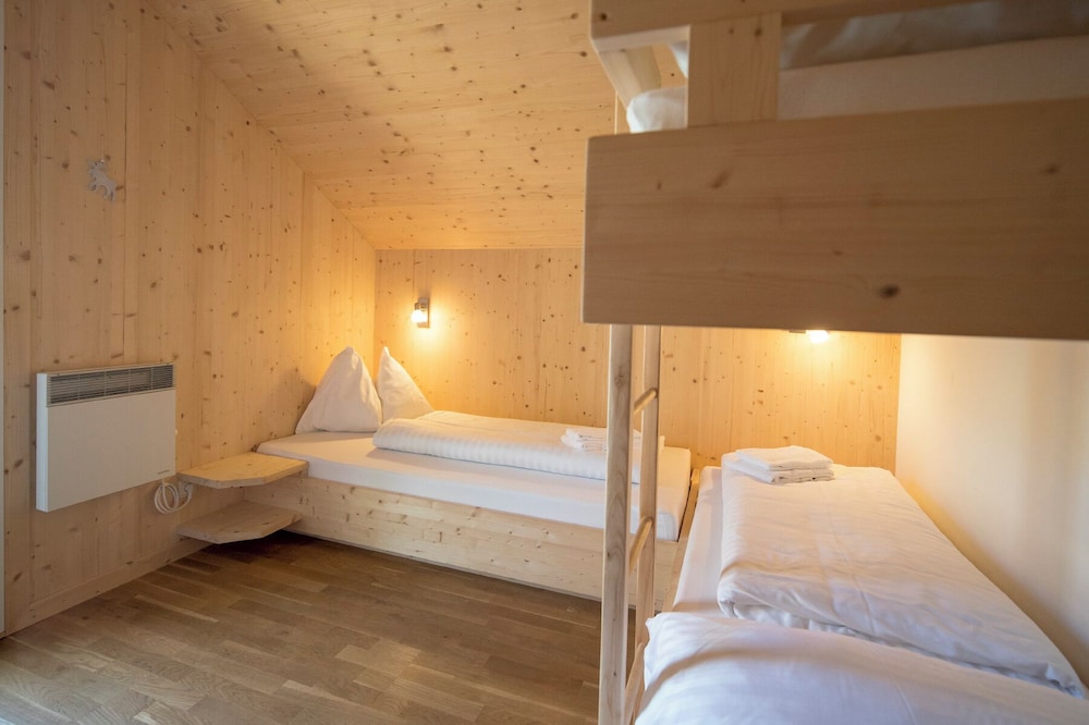 Chalet # 40b  mit 4 Schlafzimmern & IR-Sauna