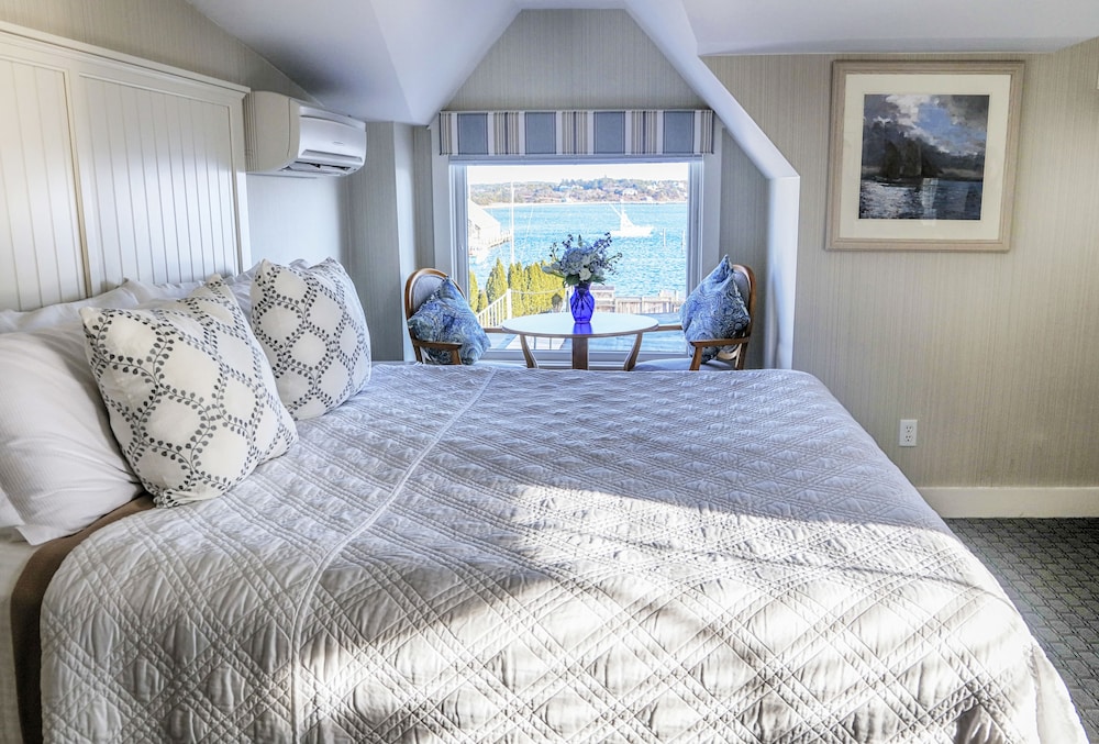 Traditional Room, 1 King Bed, Harbor View