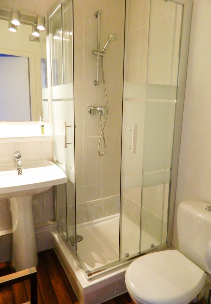 Quadruple Room photo 2