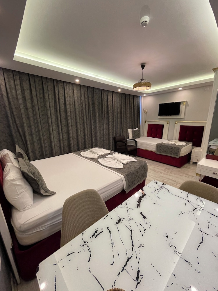 Royal Apartment photo 3