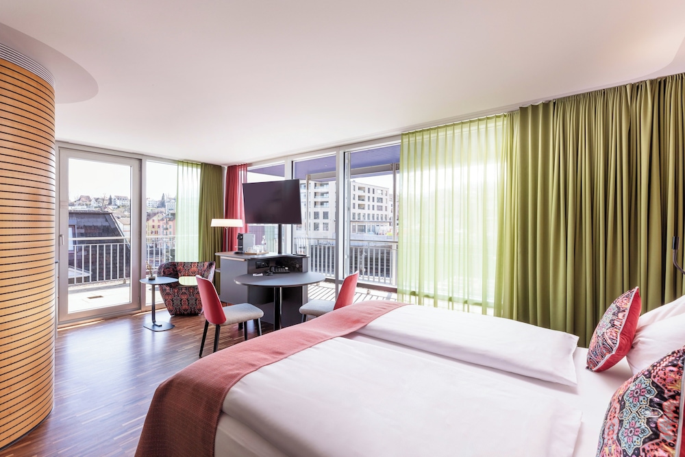 Club Room, 2 Twin Beds, Terrace
