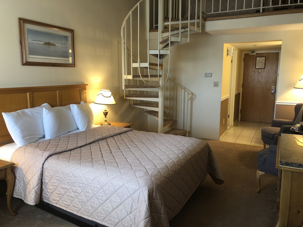 Superior Loft, Multiple Beds, Bay View photo 1