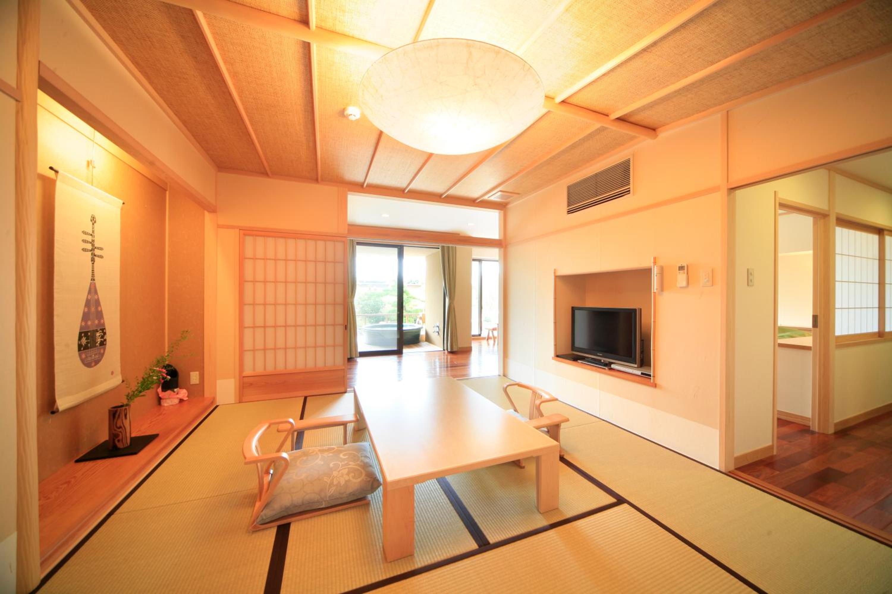 Two-Bedroom Suite - Photo 2