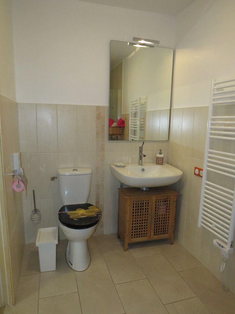 Triple Room, Private Bathroom (Zen) photo 3