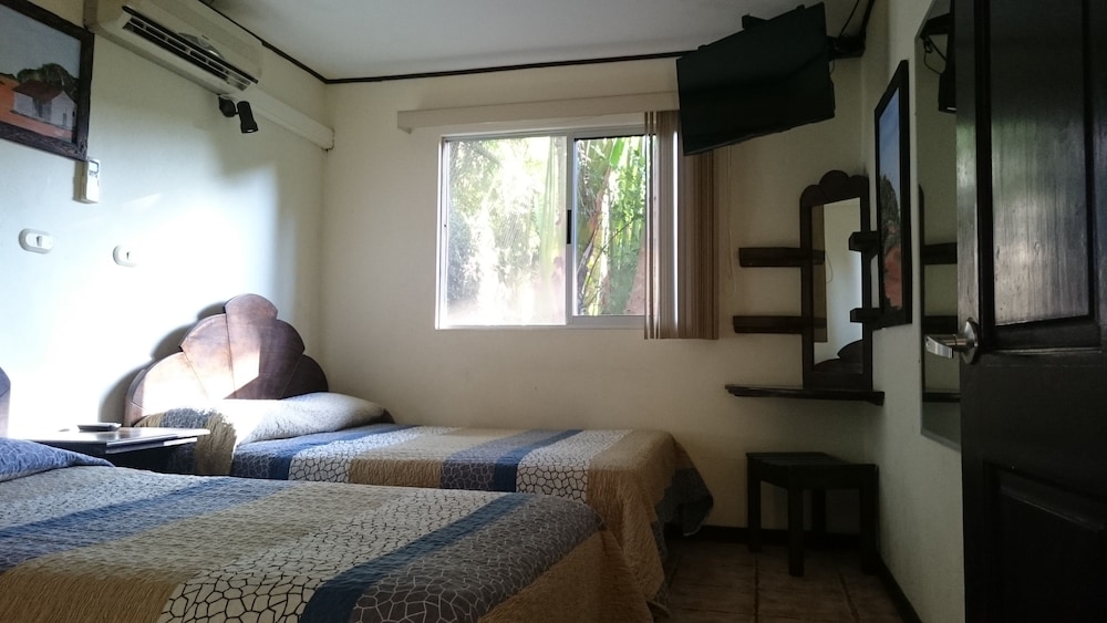 Apartment, 2 Bedrooms, Terrace photo 3