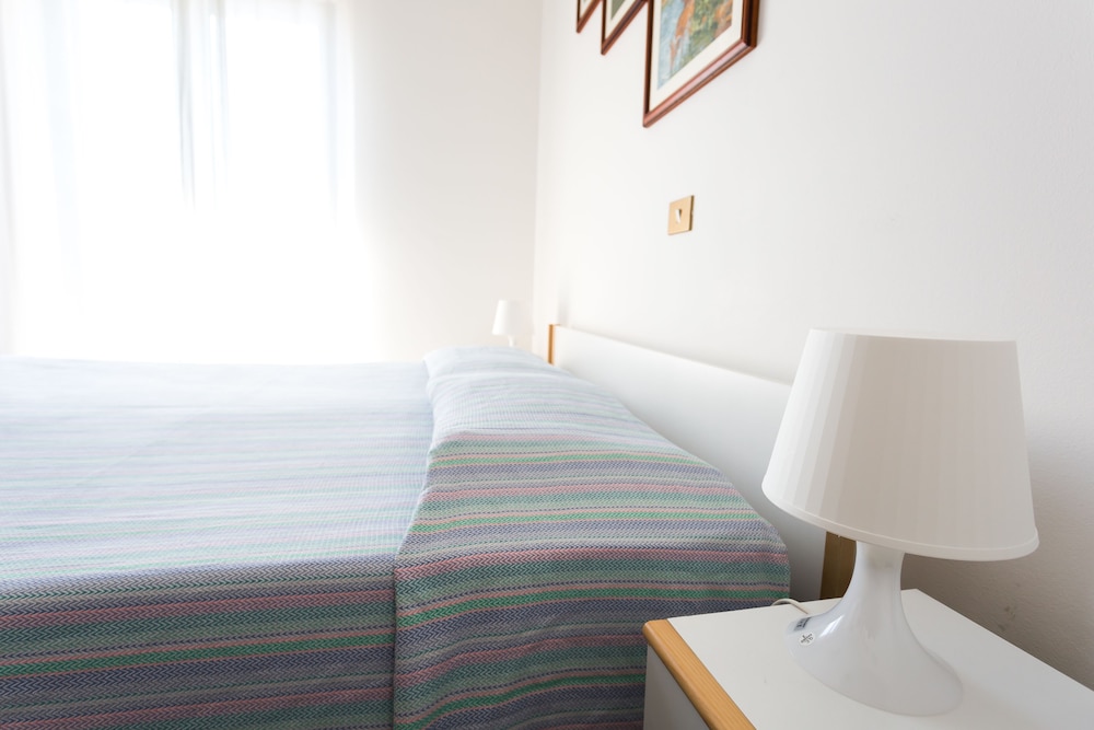 Classic Double or Twin Room photo 3