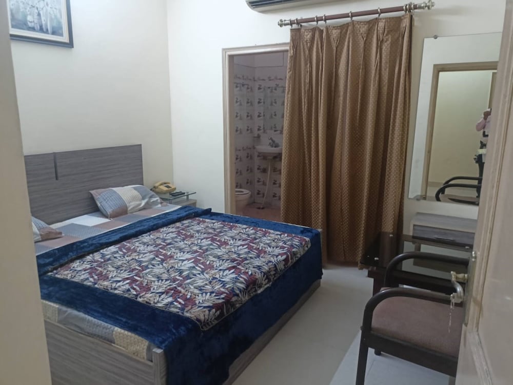 Deluxe Room, Multiple Bedrooms, City View photo 3