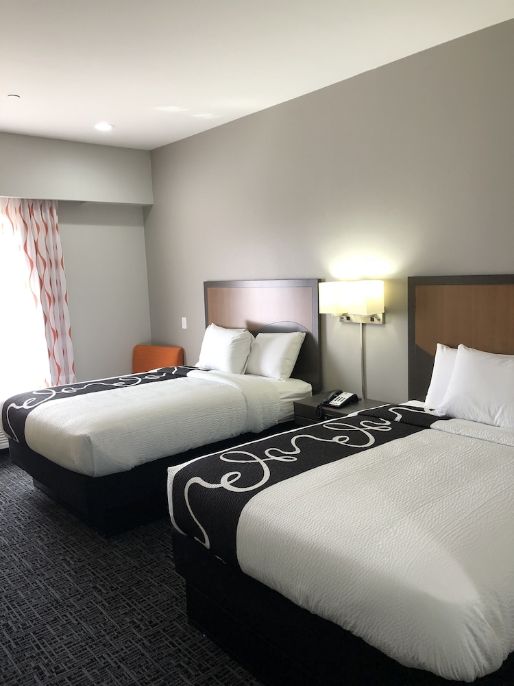 Room, 2 Queen Beds, Non Smoking photo 1