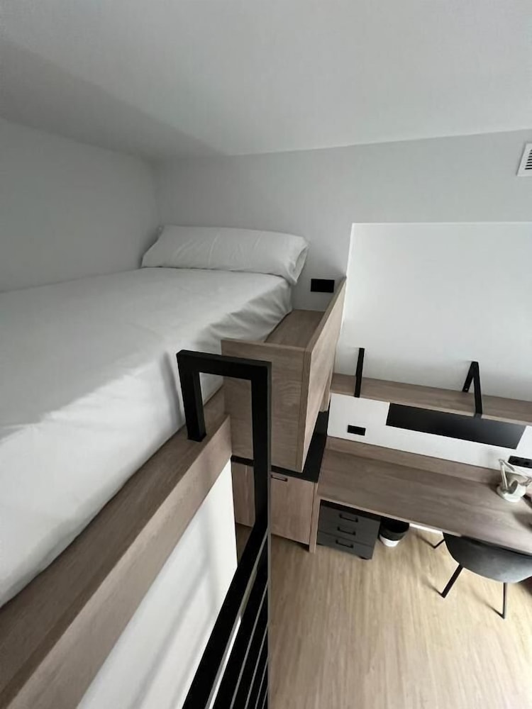 Basic Double Room photo 3