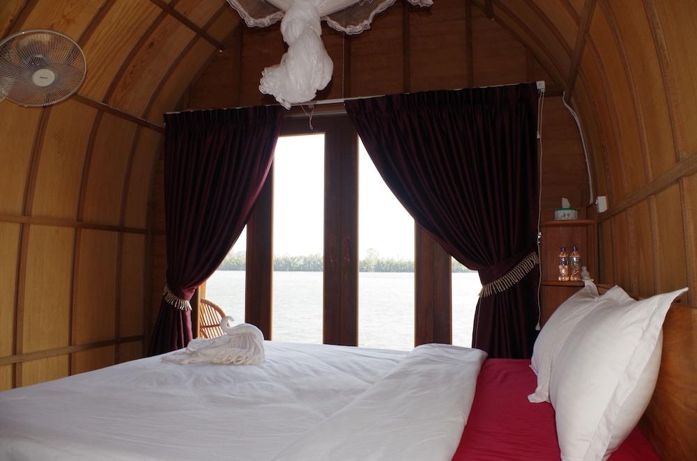 Double Room, River View