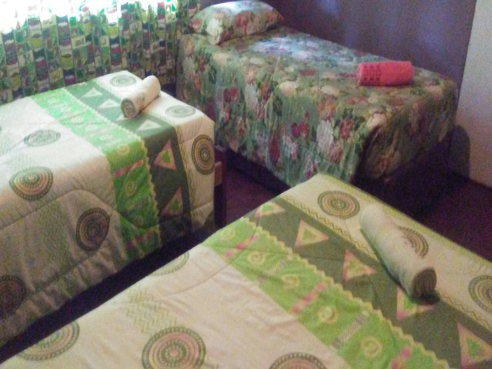 Basic Twin Room, 2 Twin Beds photo 1