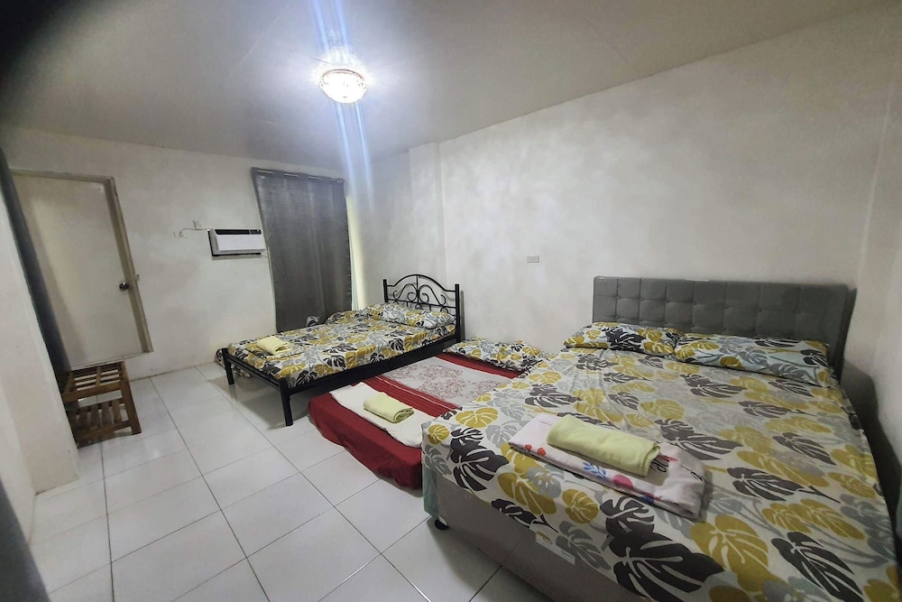 Standard Quadruple Room photo 2