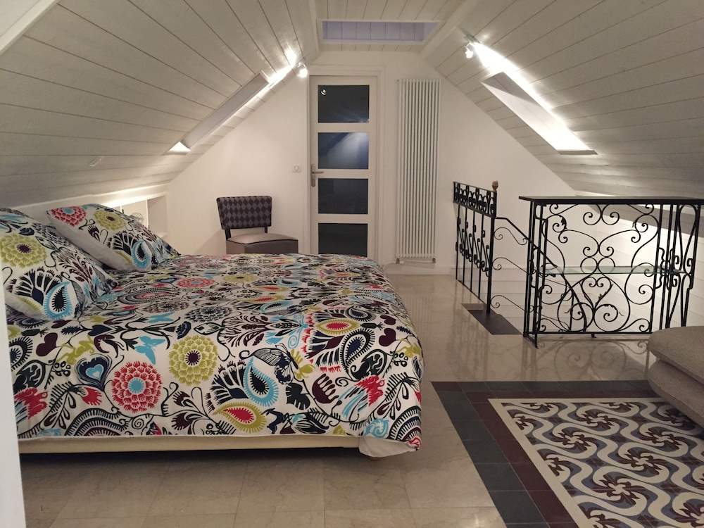 Double Room (Le Castelet) photo 1