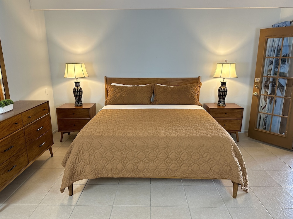 Single Room, 1 King Bed, Non Smoking photo 2