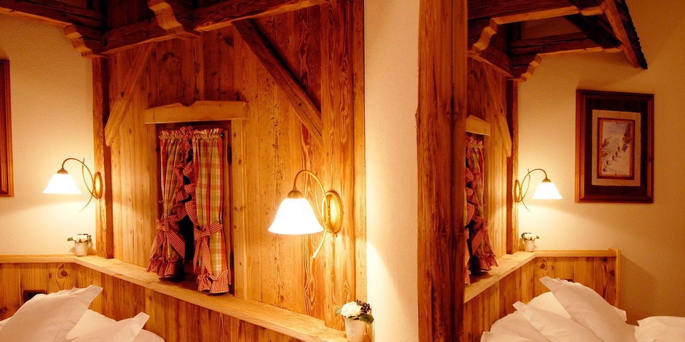 Superior Double Room, Non Smoking, Mountain View photo 3