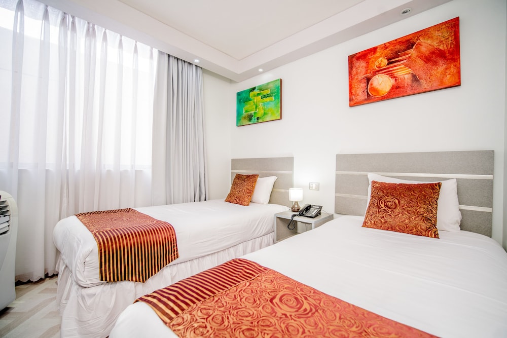 Double Room, 2 Twin Beds, Private Bathroom photo 1