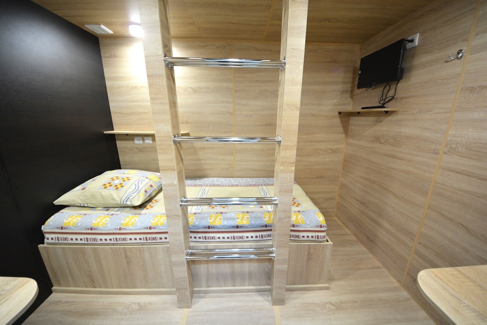 Economy Triple Room
