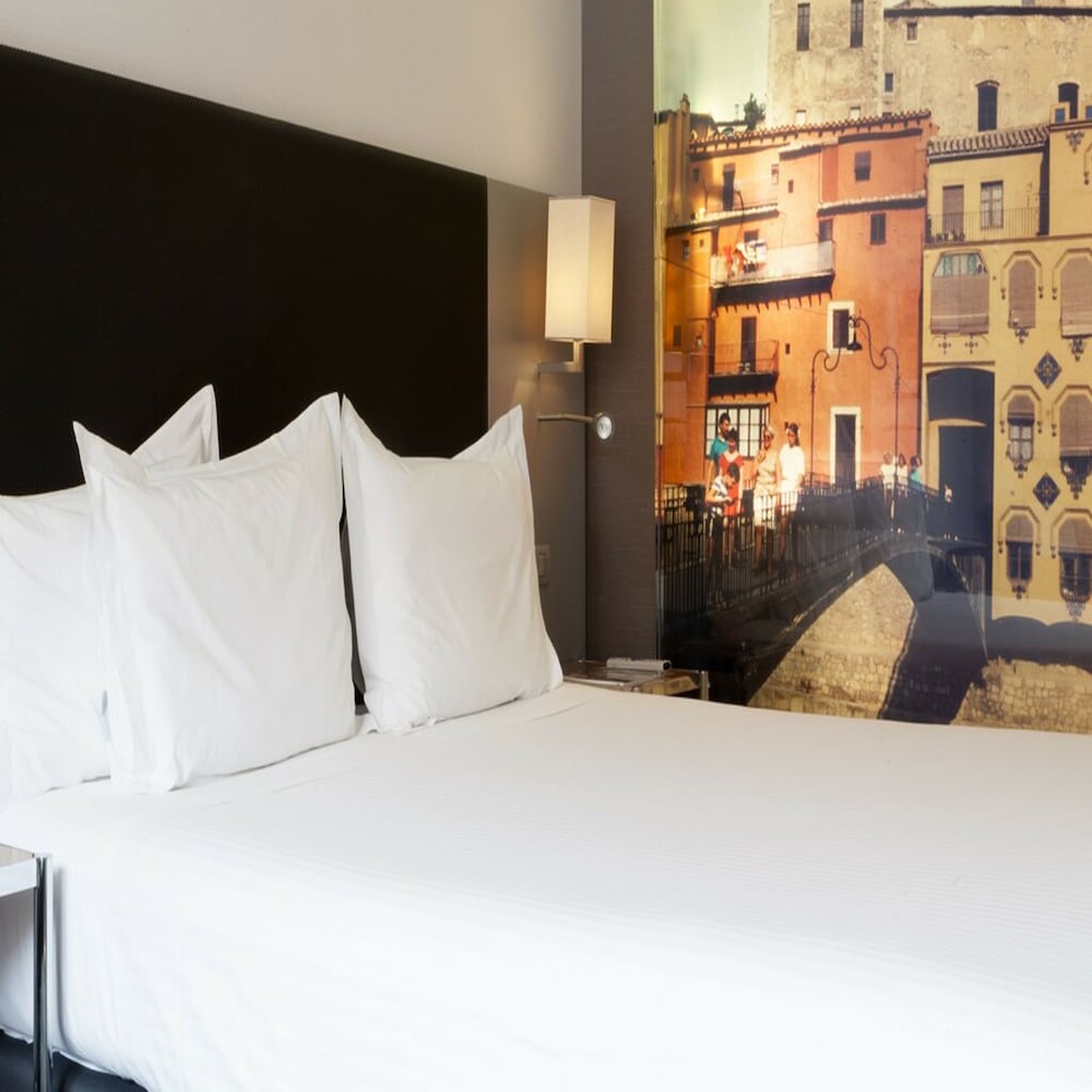 Standard Double Room (with extra bed)