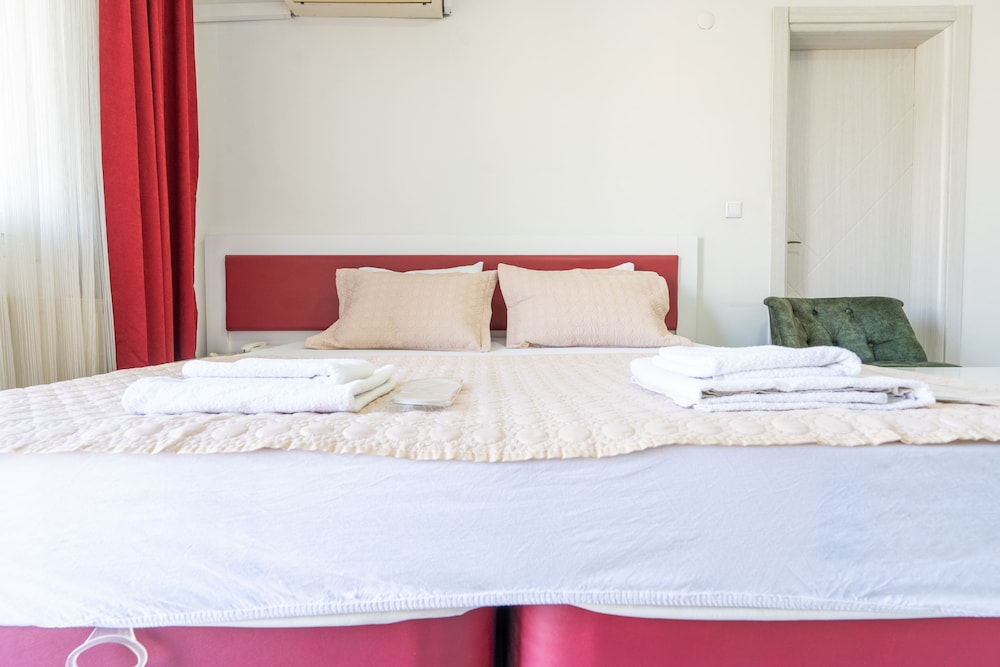 Double Room - Photo 9