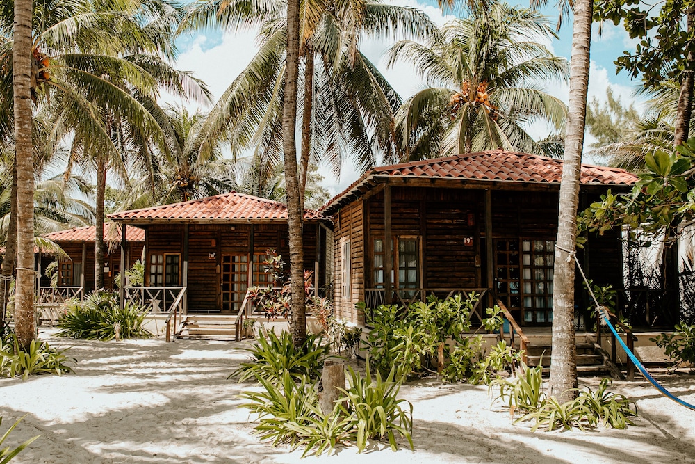 OceanFront Bungalow - King Bed - Photo 2