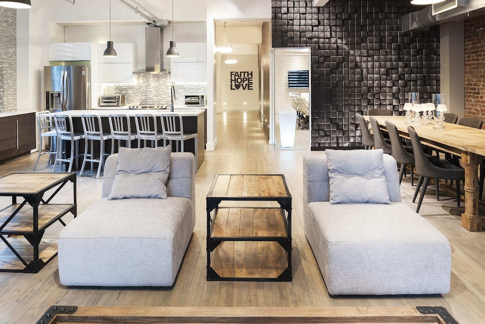 Executive Loft, 4 Bedrooms thumbnail 6