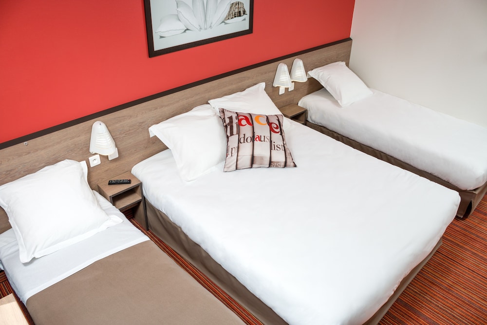 Standard Triple Room, 3 Twin Beds photo 3