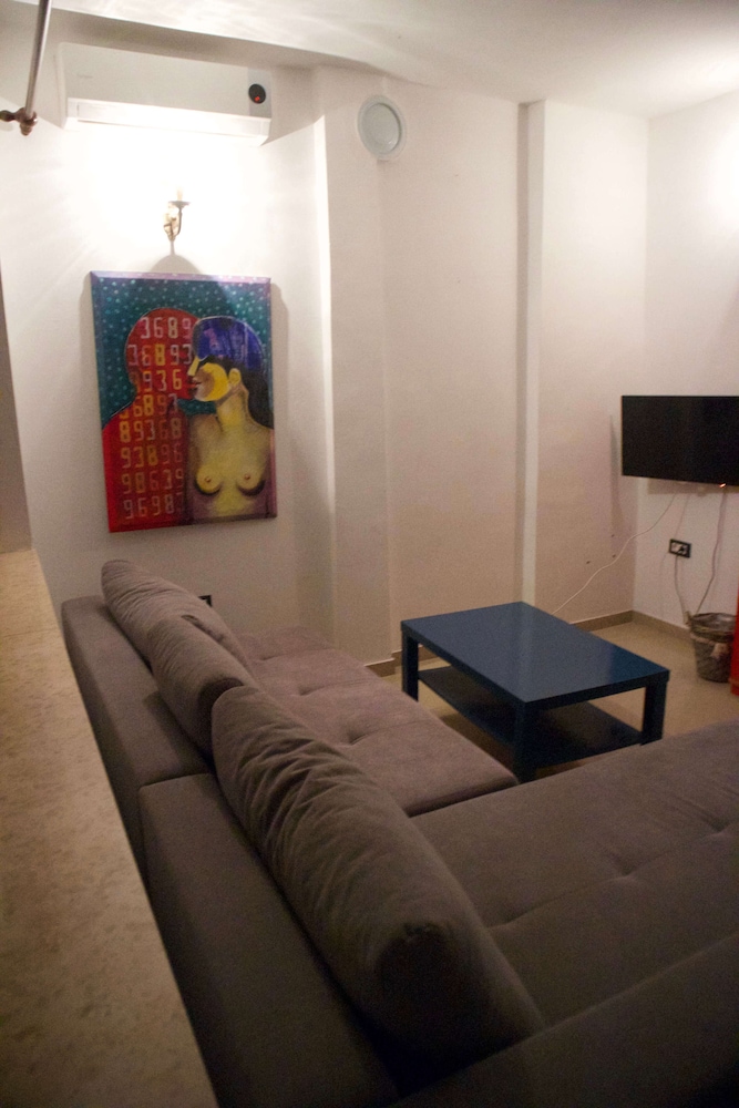 Family Apartment, 1 Bedroom, Bathtub, Partial Sea View photo 1