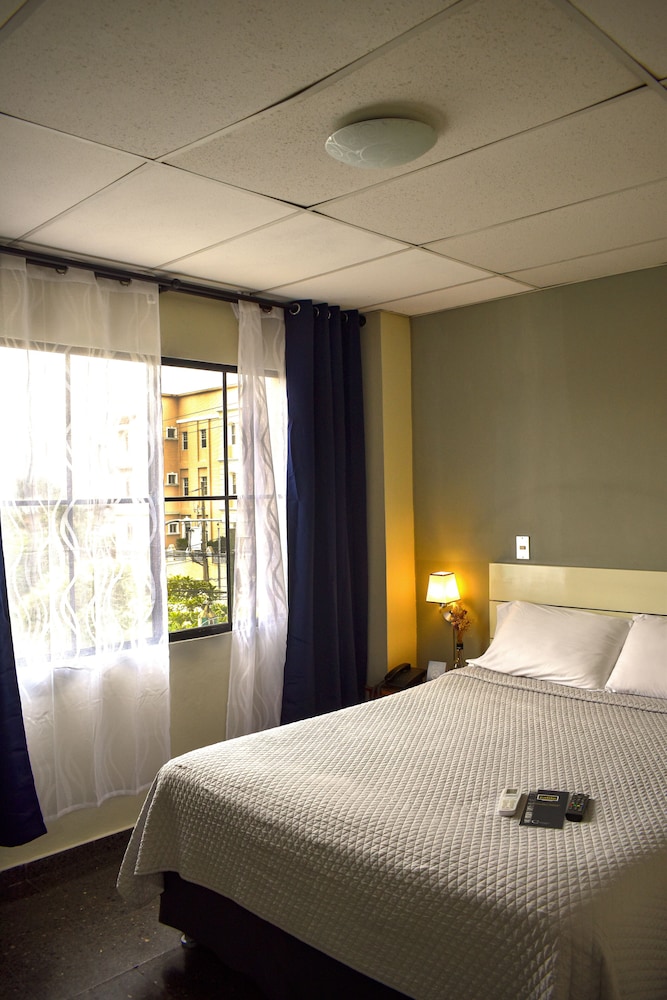 Standard Apartment Double Room 1 Queen Bed