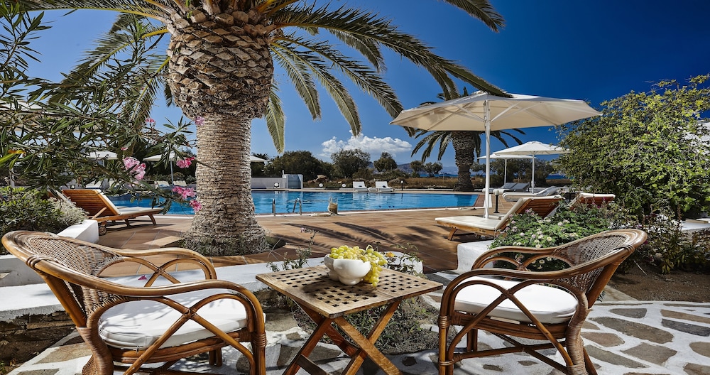 Superior Double Room (Sea or Pool View) photo 2