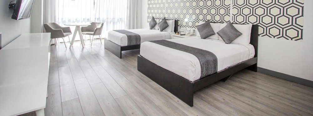 Basic Room, 2 Double Beds - Photo 1