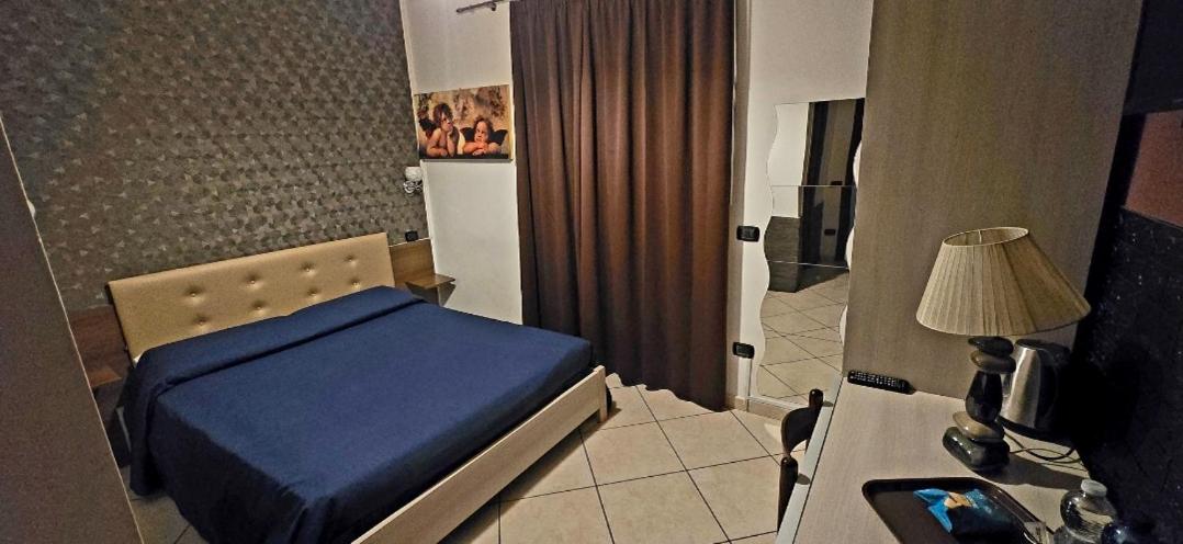 Small Double Room - Photo 7