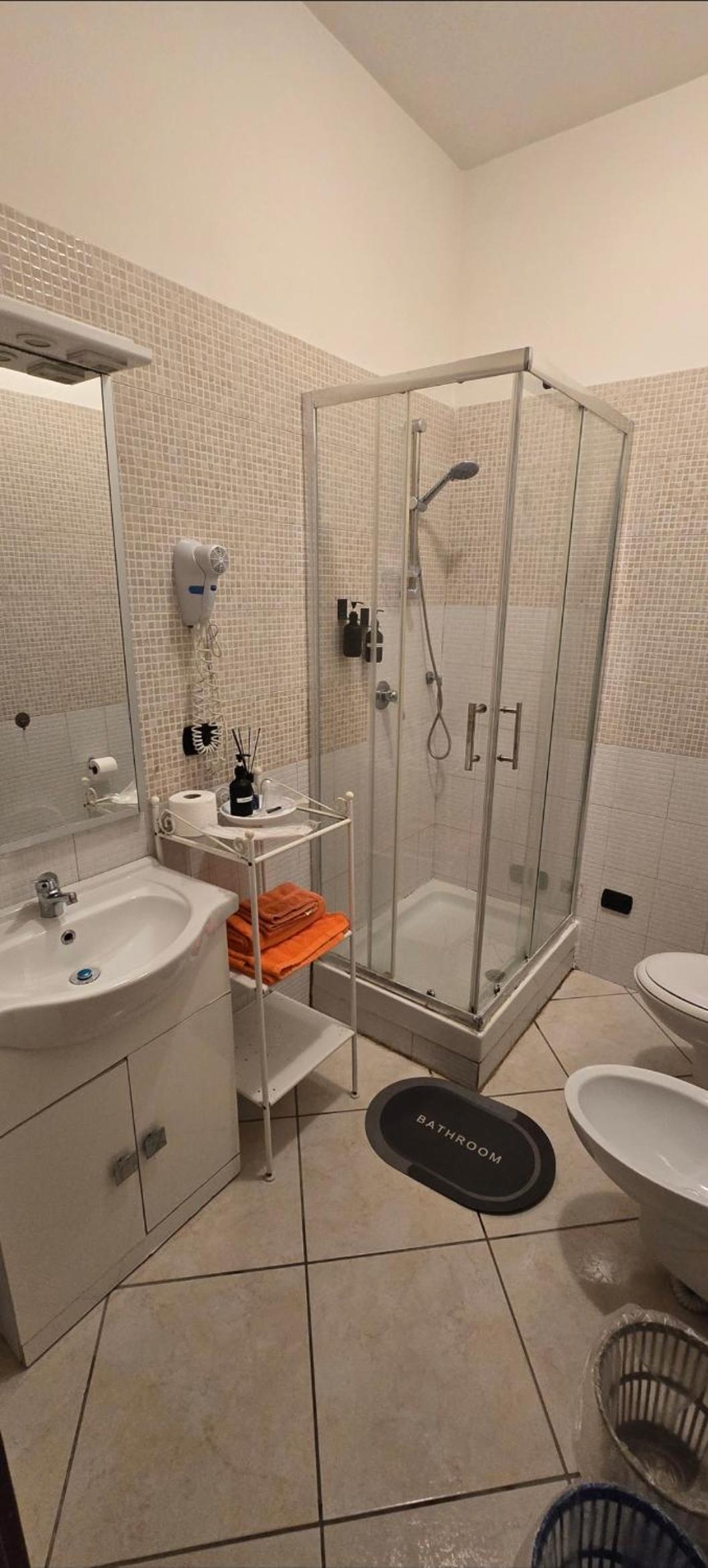 Small Double Room - Photo 5