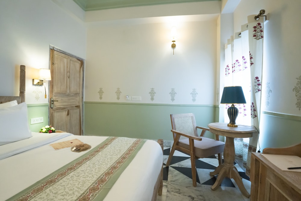 Upper Luxury - Photo 7