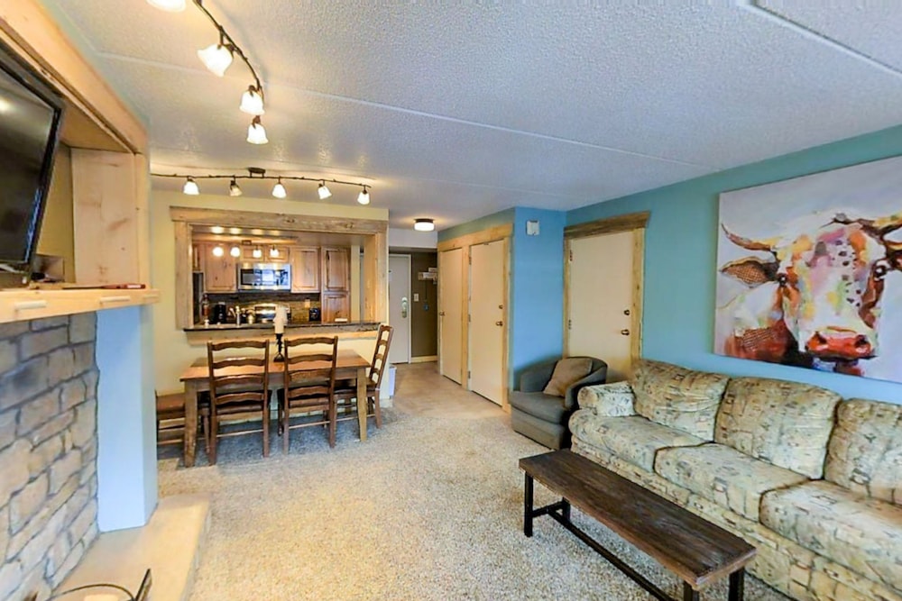 Condo, 1 Bedroom photo 1
