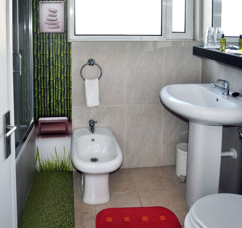 Design Triple Room (with Double Bed) photo 2