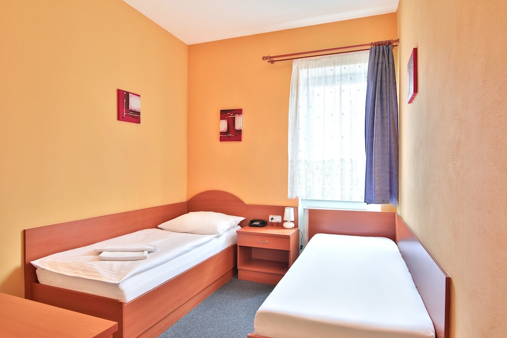 Standard Double Room Single Use photo 1