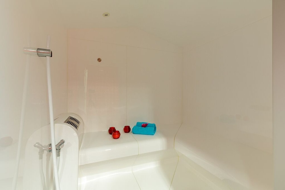 Apartment - Photo 2