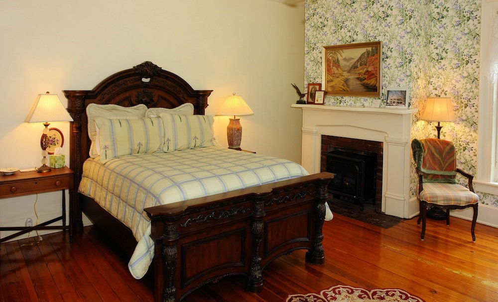 Deluxe Single Room, 1 Queen Bed