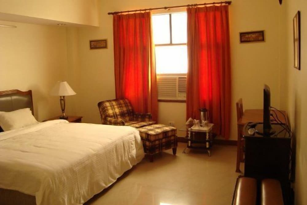 Executive Room - Photo 5