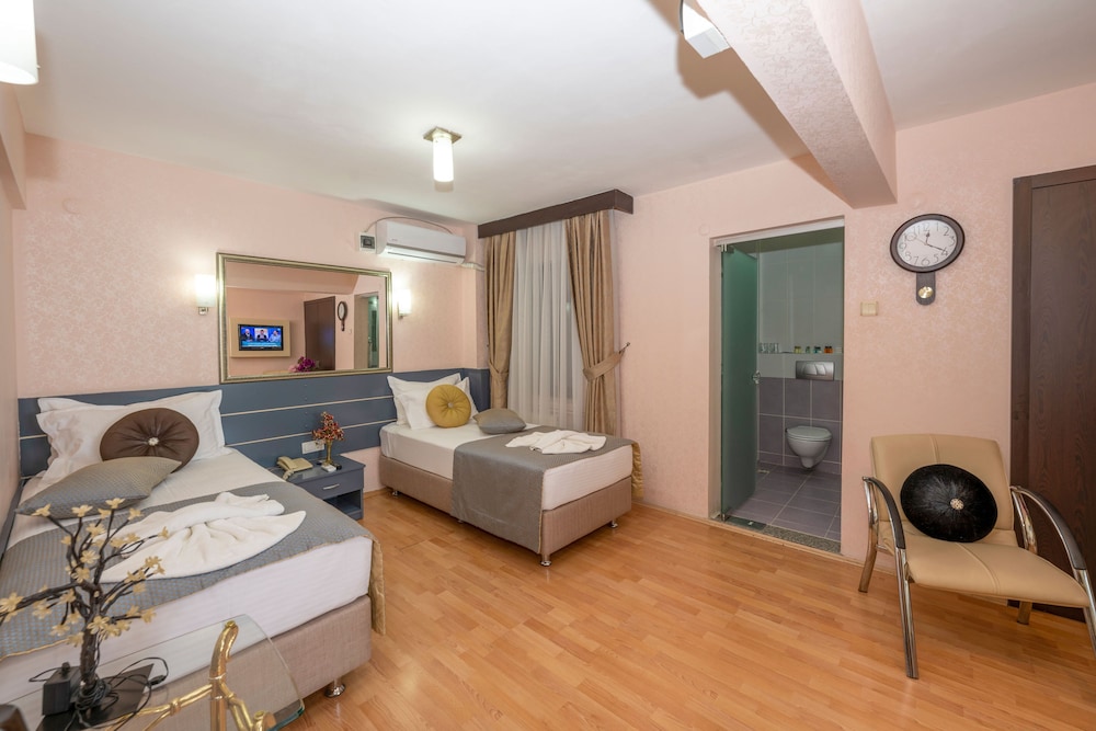 Standard Twin Room photo 1