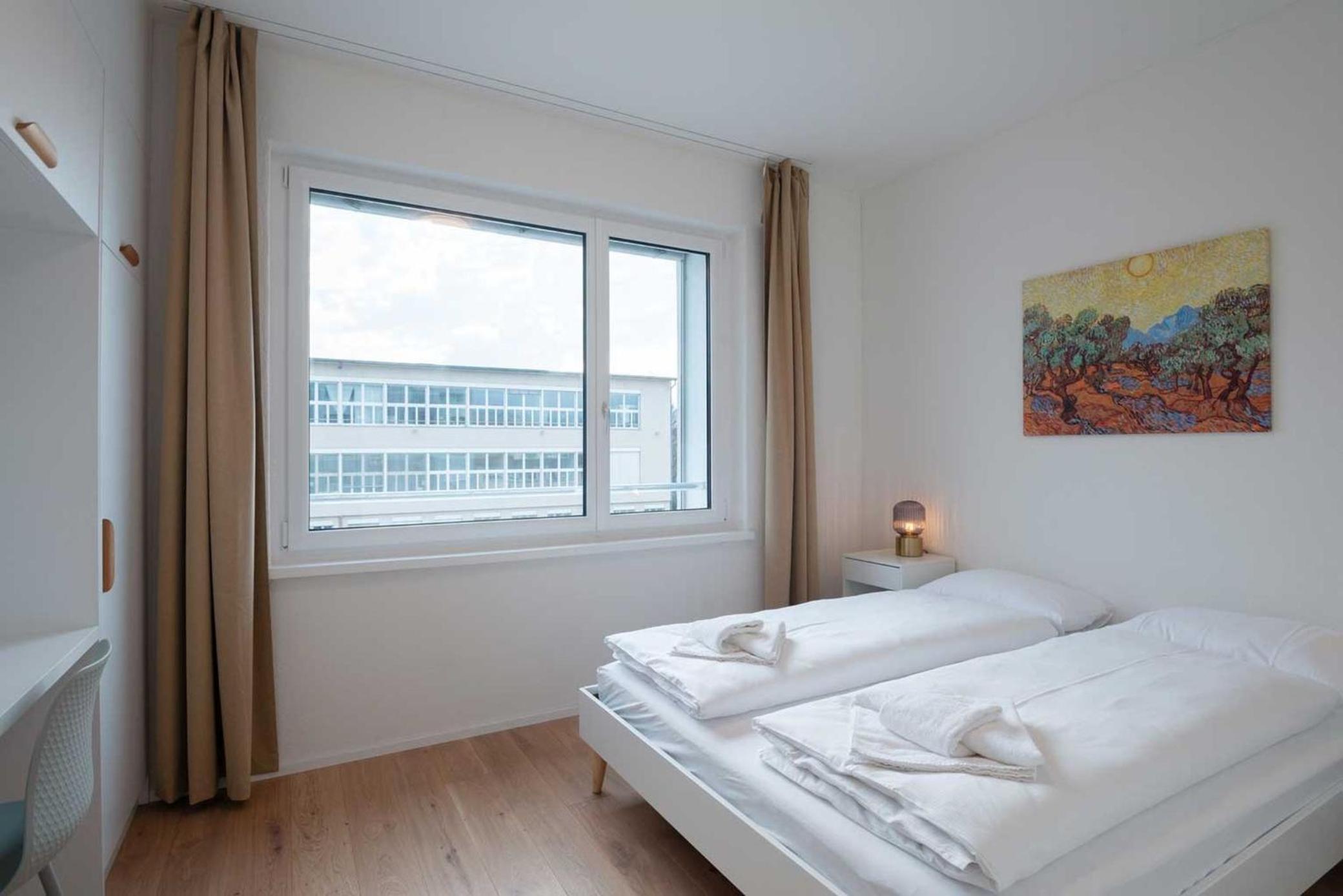 One Bedroom Apartment with balcony W - Photo 1