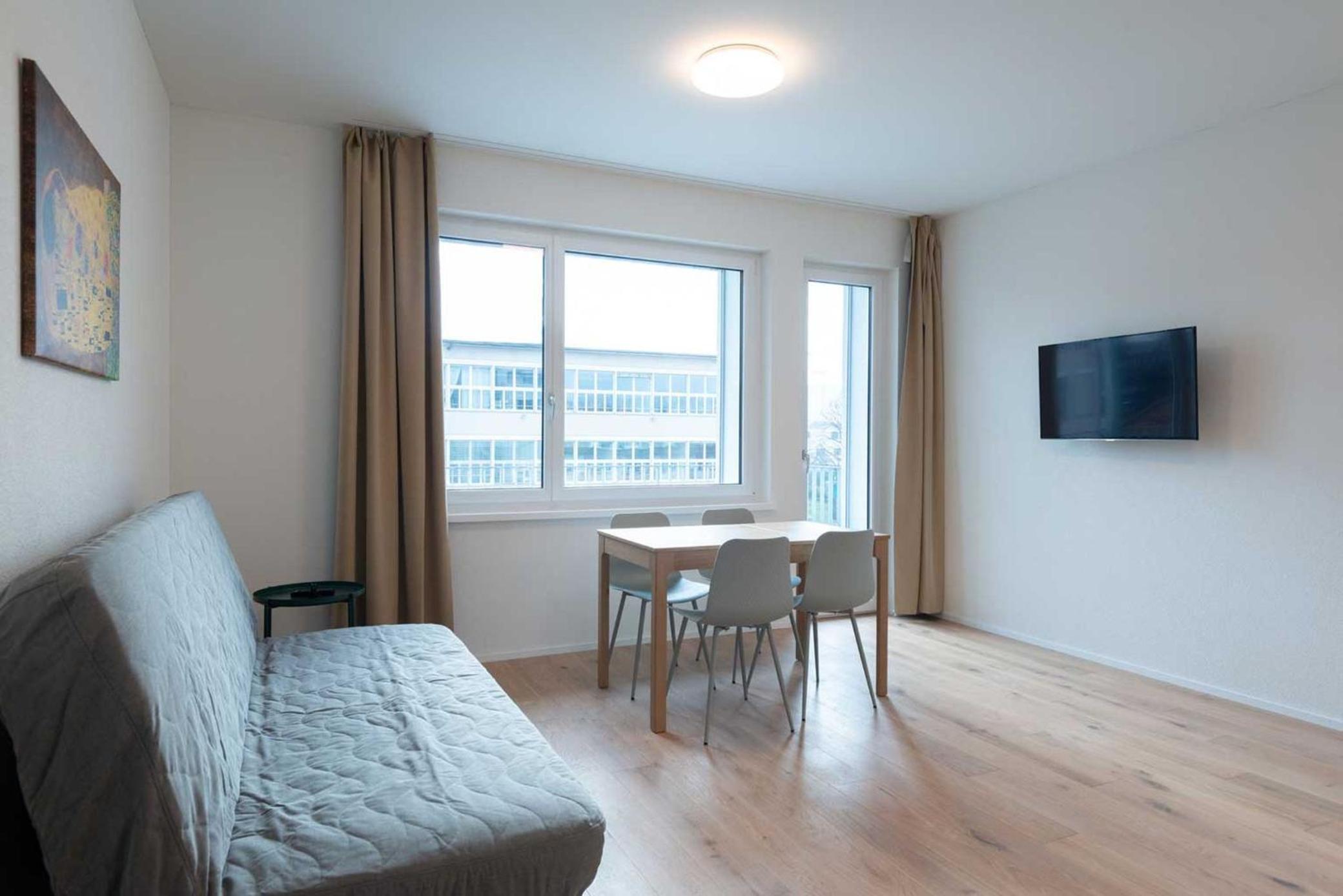 One Bedroom Apartment with balcony W - Photo 6