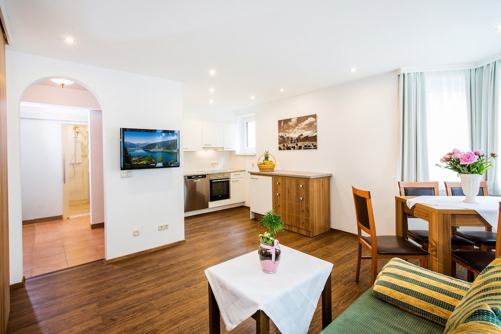 Standard Apartment, 2 Bedrooms (exclusive cleaning fee €98)