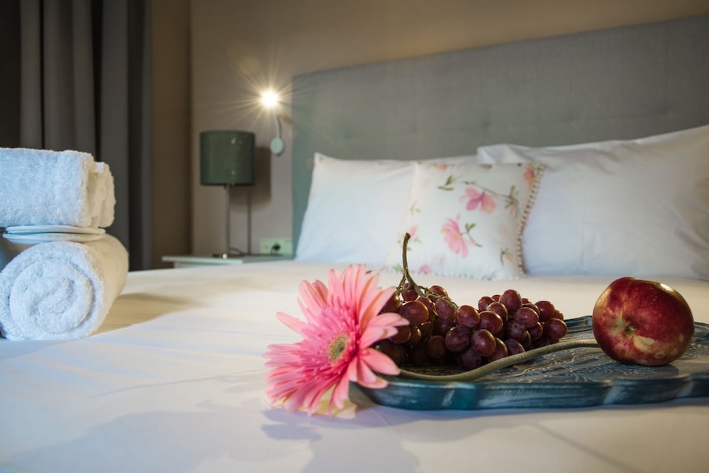 Luxury Quadruple Room, 2 Bathrooms photo 3