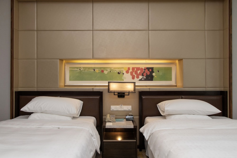 Superior Room, 2 Twin Beds, Garden View photo 3